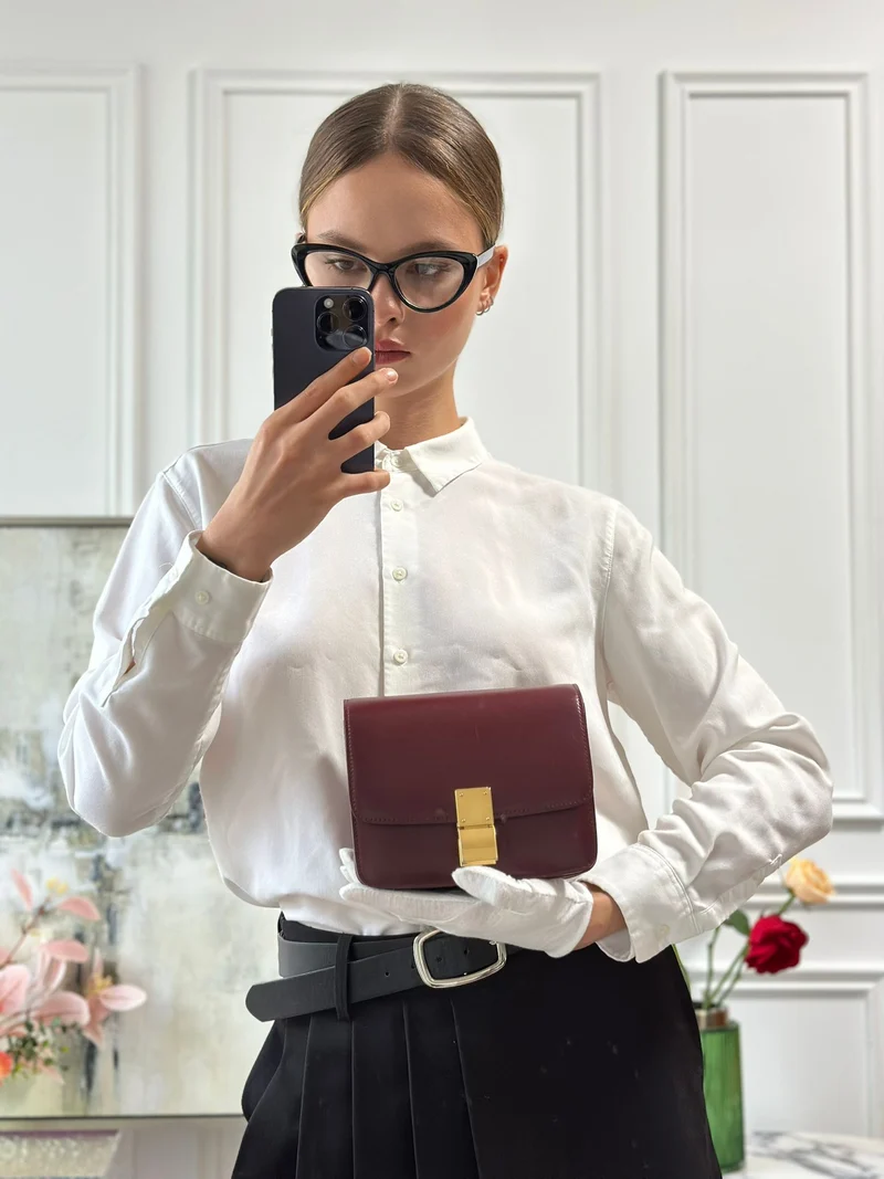 Celine Burgunder Classic Box Kleine Umhängetasche aus Leder