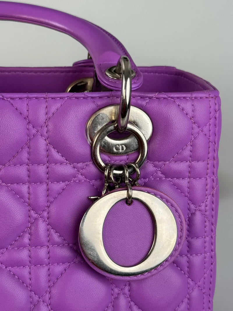Dior Lady Dior Bag Medium Lila Lammleder mit silberner Hardware