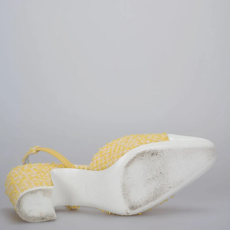Chanel Tweed Slingback 39 hellgelbe Pumps mit CC-Logo