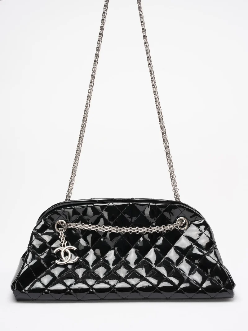 Chanel Just Mademoiselle Umhängetasche Schwarz