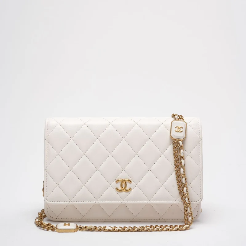 Chanel Classic Wallet on Chain (WOC) 22B Weiße Emaille