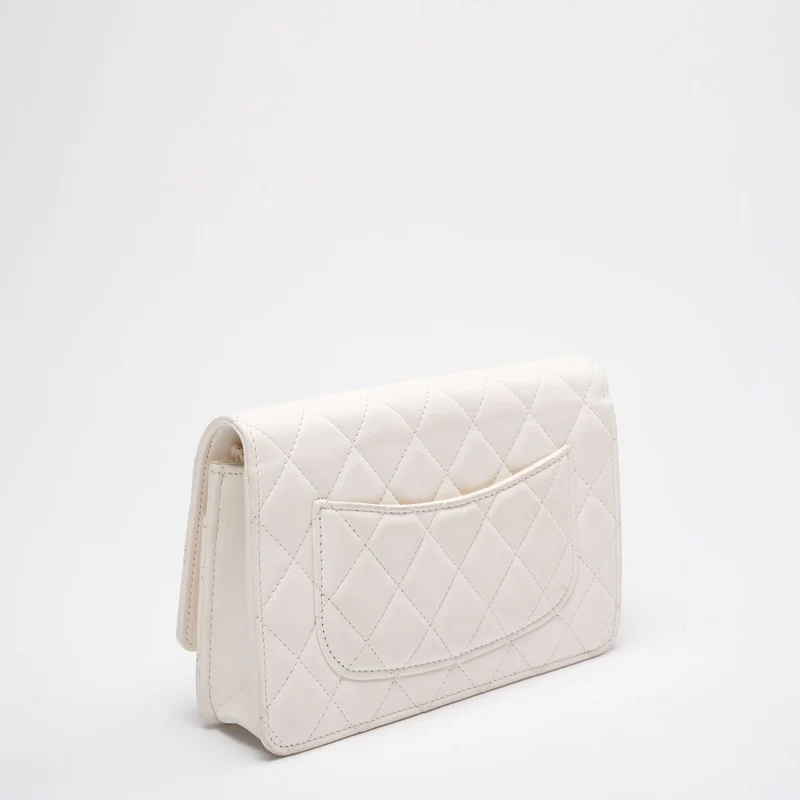 Chanel Classic Wallet on Chain (WOC) 22B Weiße Emaille