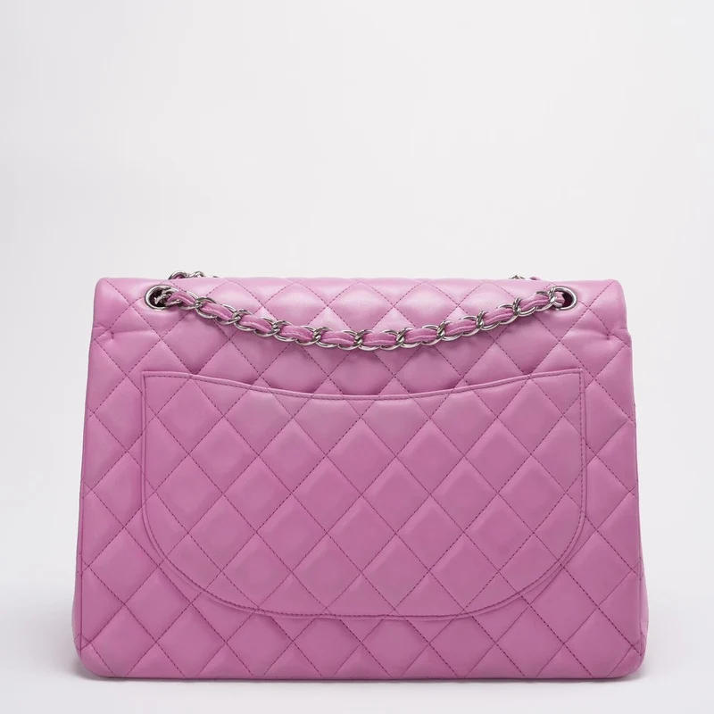 Chanel Timeless Classic Flap Bag Maxi Lila mit silberner Hardware