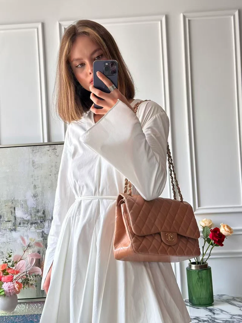 Chanel Classic Flap Bag Jumbo Kamel Lammleder