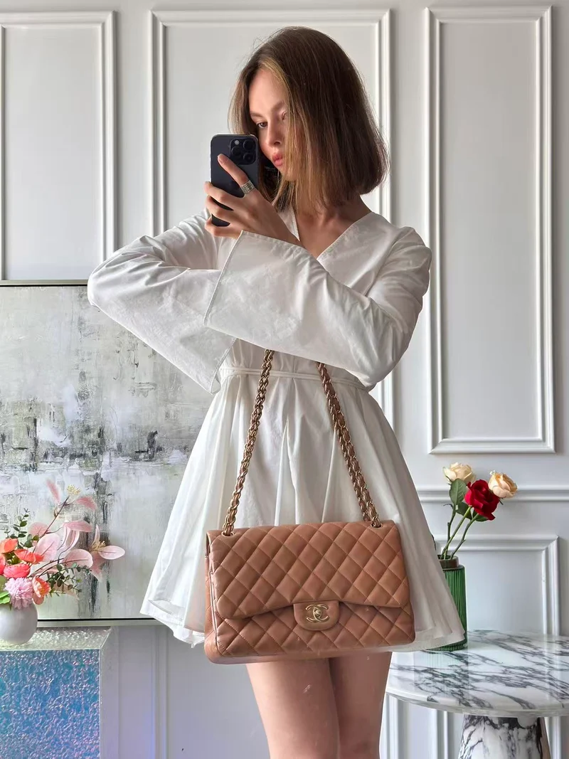 Chanel Classic Flap Bag Jumbo Kamel Lammleder