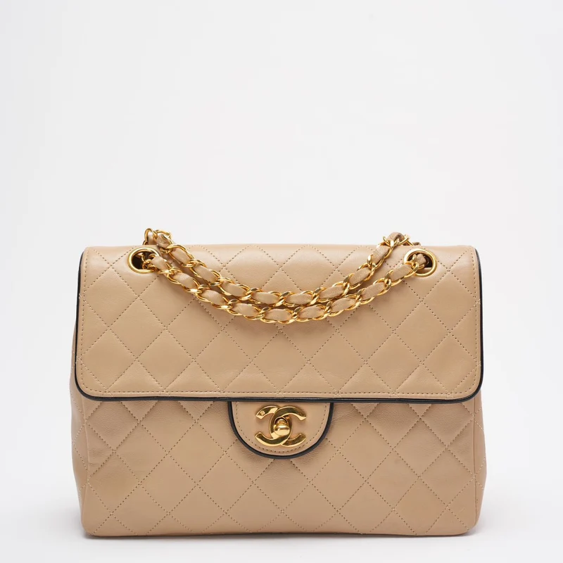 Chanel Vintage Zweifarbige zeitlose Flap Bag Schwarz Beige
