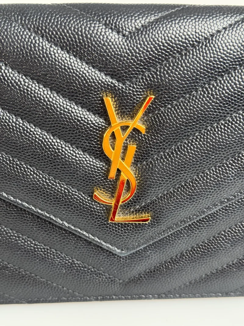 Saint Laurent YSL Chain Wallet Monogramm Nero Wallet auf einer Kettentasche
