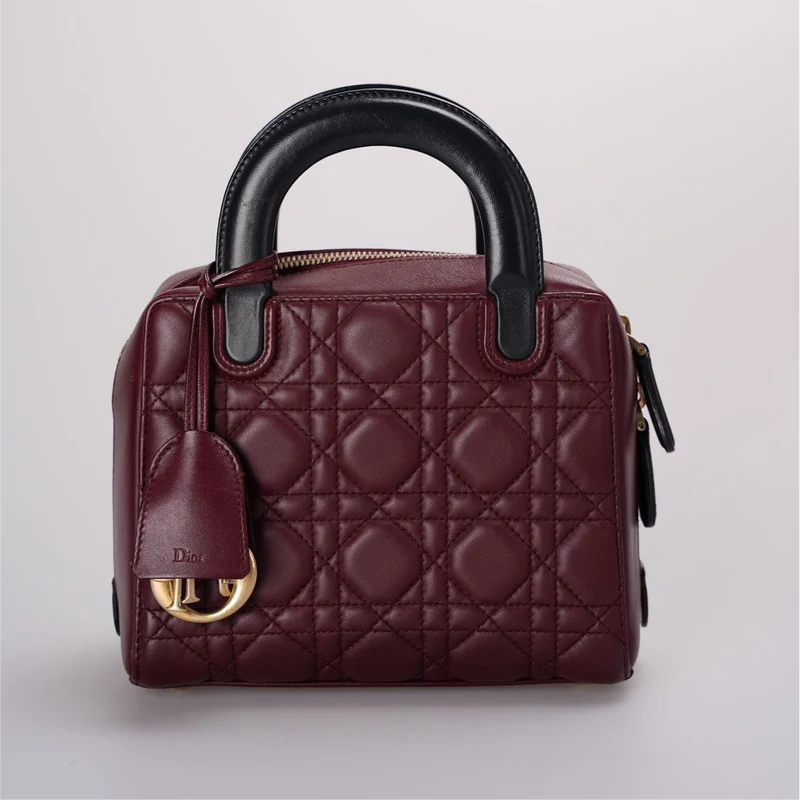 Christian Dior Cannage Lily Einkaufstasche aus Lammleder in Burgunderrot