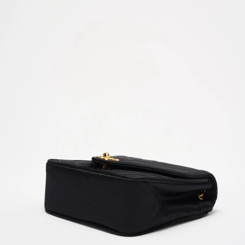 Chanel Timeless Chevron Mini Square Seide Dunkelblau