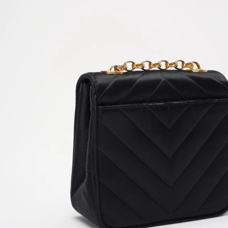Chanel Timeless Chevron Mini Square Seide Dunkelblau