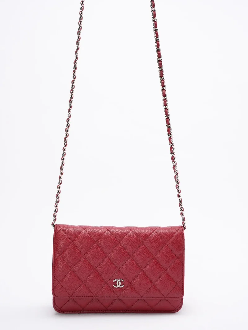 Chanel Geldbörse an der Kette (woc) Tasche Rotes Kaviarleder