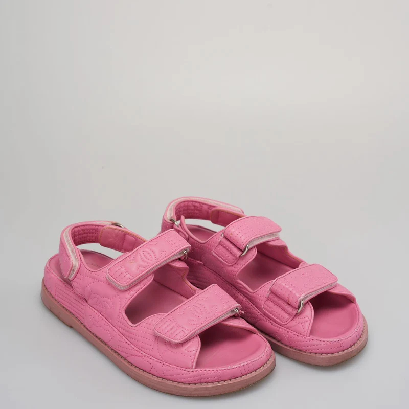 Chanel Coco Mark Dad Sandalen Größe 35.5