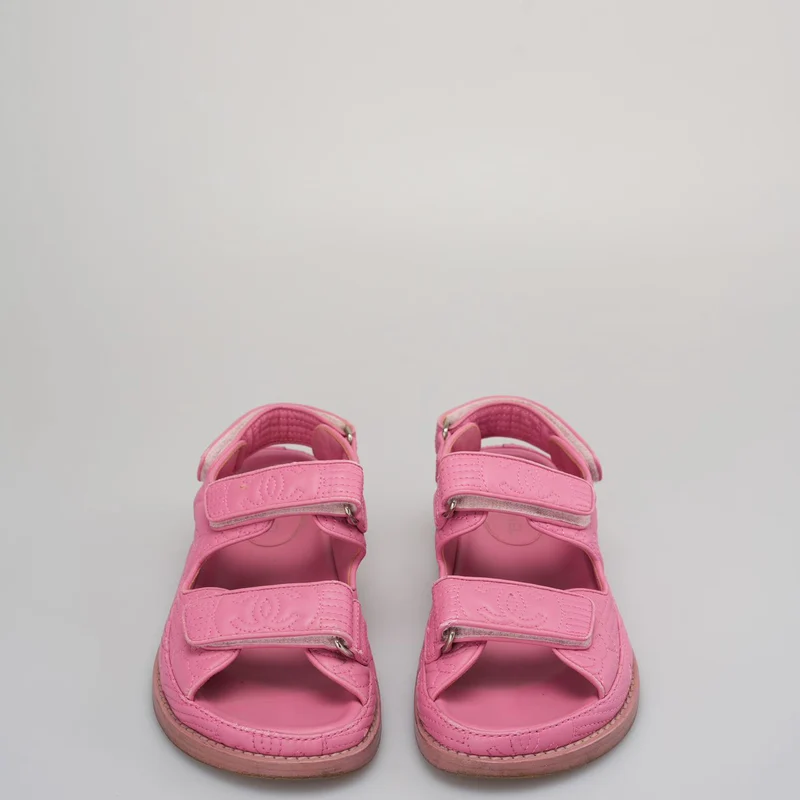 Chanel Coco Mark Dad Sandalen Größe 35.5