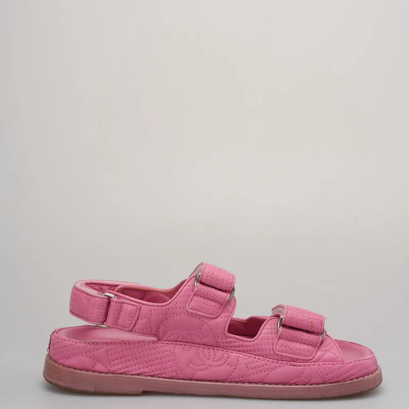 Chanel Coco Mark Dad Sandalen Größe 35.5