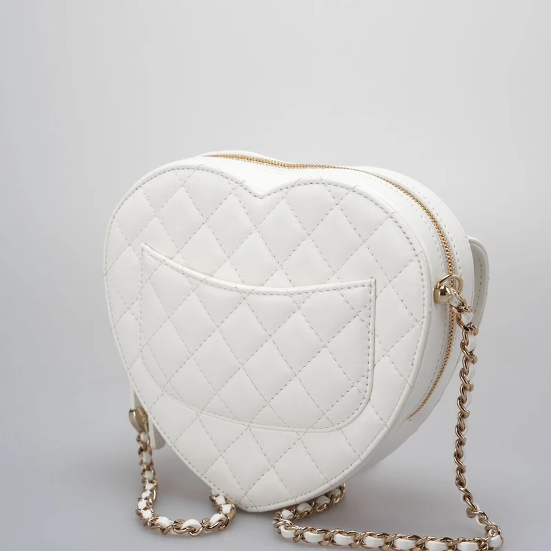 Chanel Big Heart Bag CC in Love Heart Clutch, groß, in Weiß mit champagnergoldenen Beschlägen