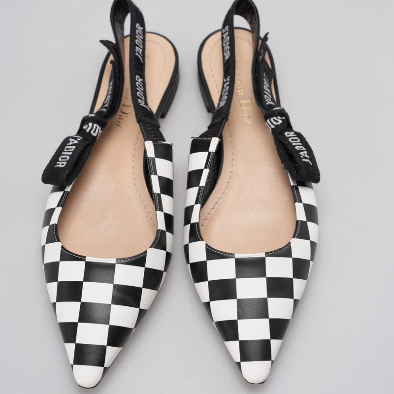 Christian Dior J'Adior Slingback-Ballerinas aus Kalbsleder mit Karomuster in Schwarz und Weiß, Größe 37