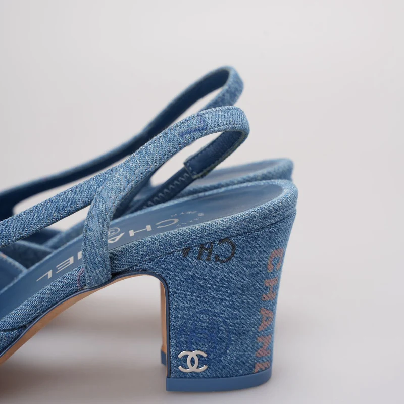 Chanel Denim Cap Toe CC Slingback-Pumps Hellblau & Mehrfarbig 36.5