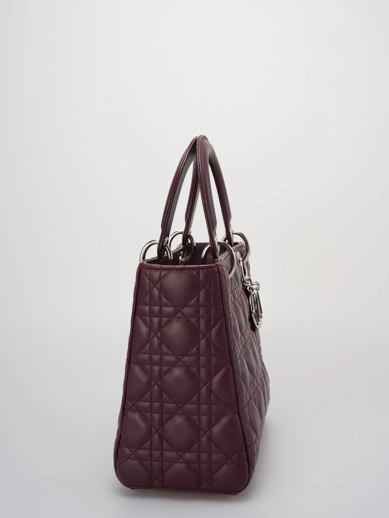 Christian Dior Burgunderrote Lady Dior Tasche aus Cannage-Lammleder mit silberner Hardware, Medium LP