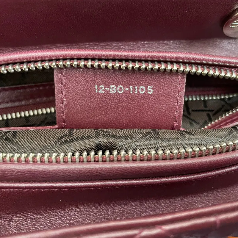 Christian Dior Burgunderrote Lady Dior Tasche aus Cannage-Lammleder mit silberner Hardware, Medium LP