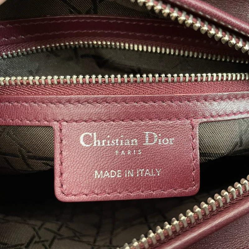 Christian Dior Burgunderrote Lady Dior Tasche aus Cannage-Lammleder mit silberner Hardware, Medium LP