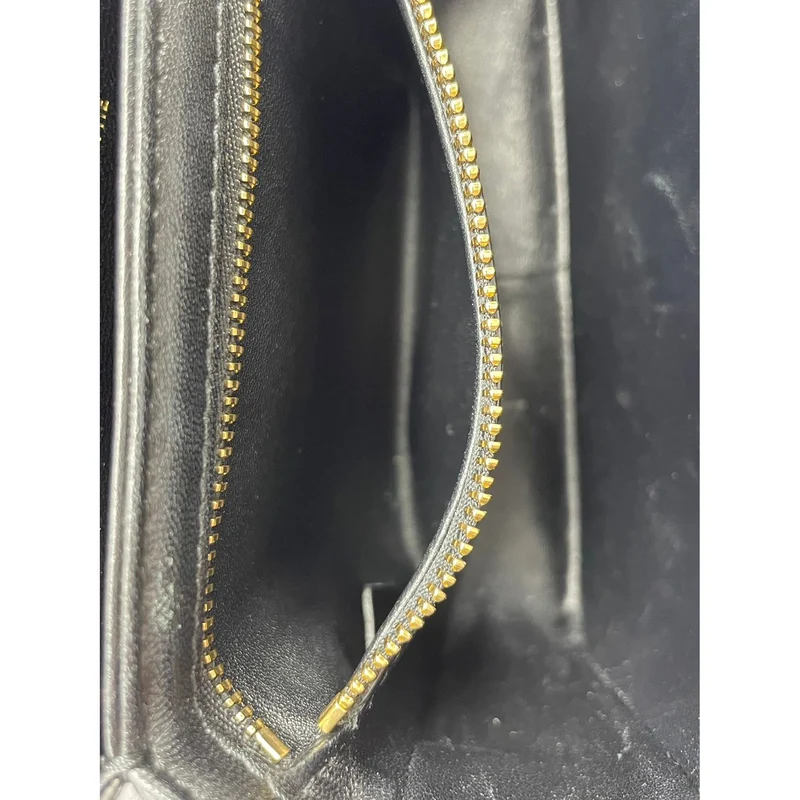Celine Black Teen Triomphe Tasche aus glänzendem Kalbsleder mit goldenen Beschlägen