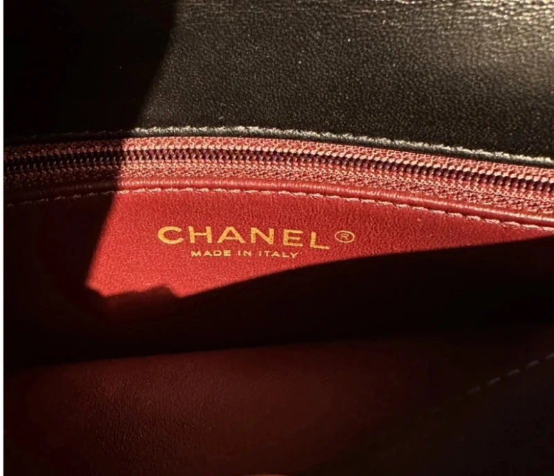 Chanel Trendy CC in schwarzem Lammleder mit goldener Hardware, klein