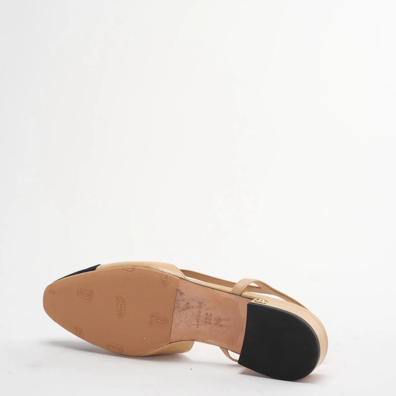 Chanel Beige / Schwarz Slingback Flache Sandalen Leder und Canvas Größe 38