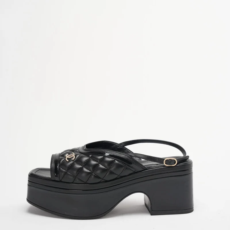 Chanel Schwarze Slingback-Sandalen aus gestepptem Leder, Größe 39