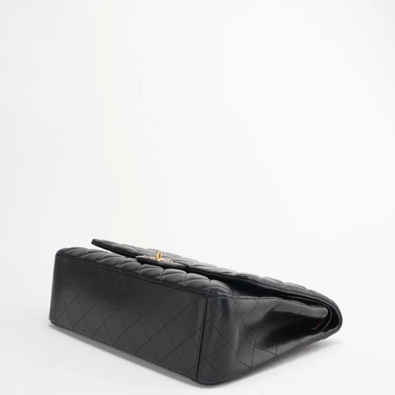 Chanel Schwarze Maxi Classic Double Flap Bag Gesteppt