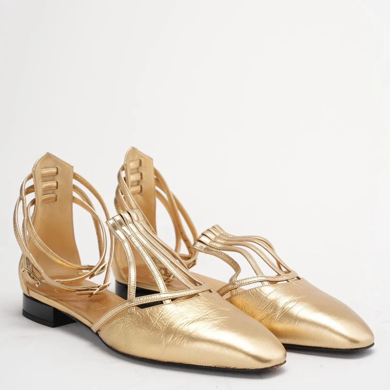 Chanel Gold Metallic Ledersandalen Größe 38C