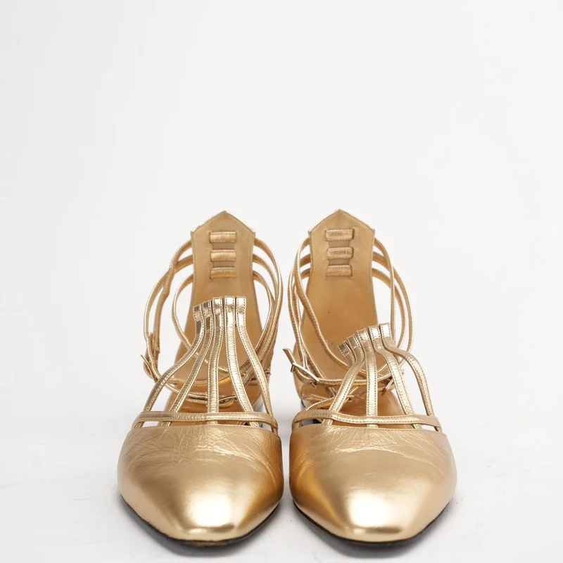 Chanel Gold Metallic Ledersandalen Größe 38C
