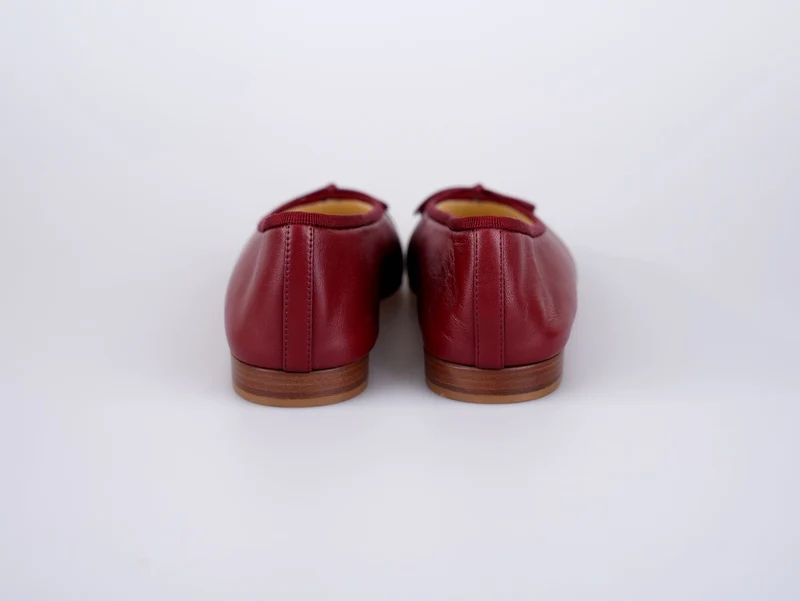 Chanel Ballerinas aus burgunderfarbenem Leder mit CC-Schleife und Kappe, Größe 38.5