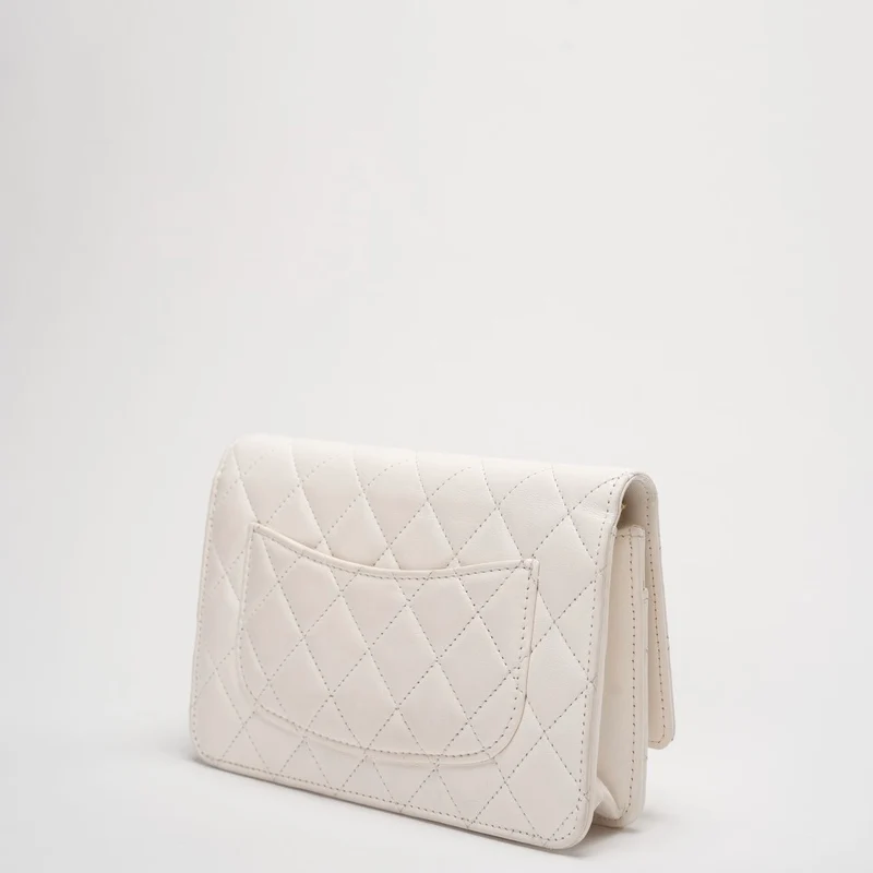 Chanel White Wallet On Chain (Woc) 22B Chip Version Doppelketten-Schultergurt in Gold