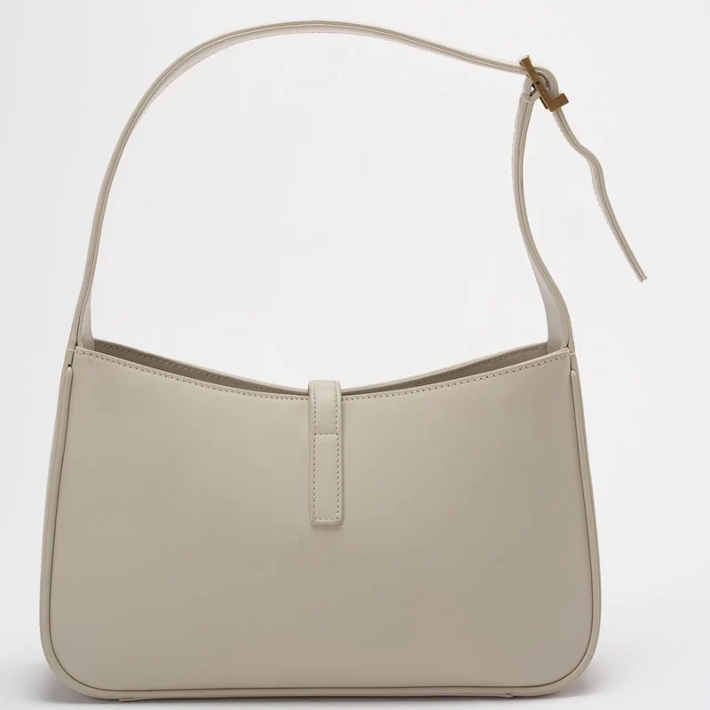Saint Laurent Le 5 à 7 Schultertasche aus Leder in Cremeweiß mit goldener Hardware