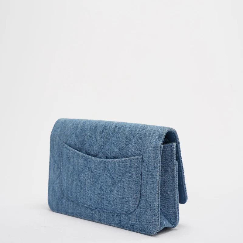 Chanel Denim Wallet On Chain (WOC) CC Pearl Crush Blue Tasche aus dem Jahr 2022