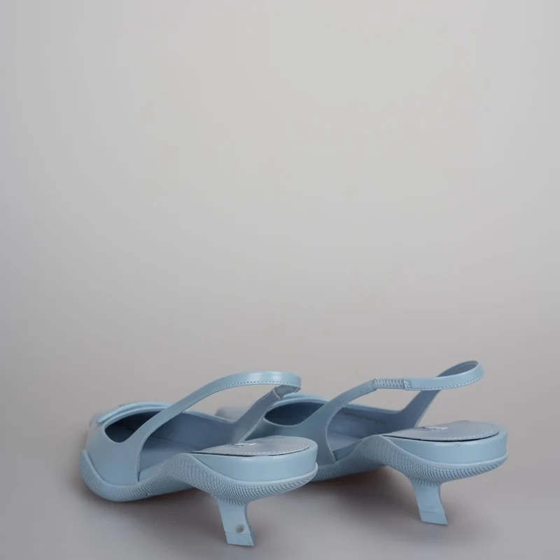 Prada Spazzolato Slingback-Pumps mit spitzer Zehenpartie und Dreieckslogo, Größe 37.5
