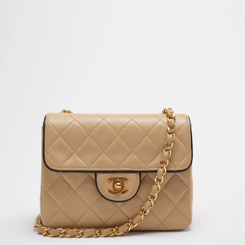 Chanel Vintage Classic/Timeless Mini Square Flap 11.12 Tasche in Beige-Schwarz mit 24 Karat Goldbeschlägen