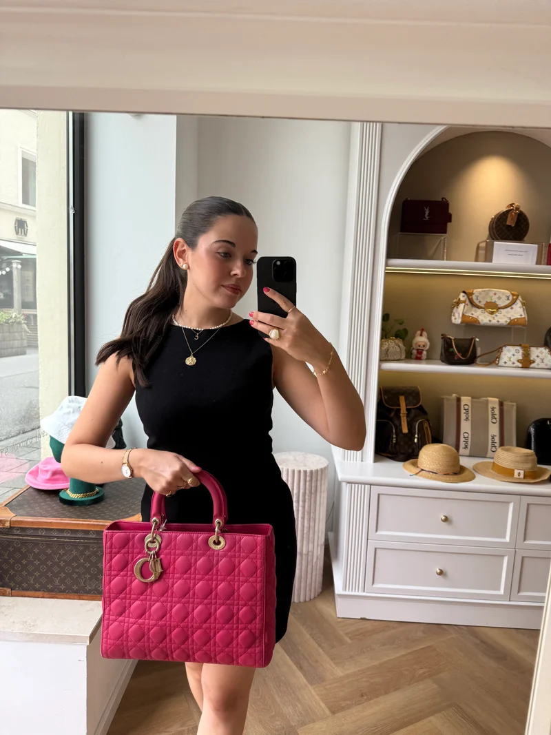 Christian Dior – Große Cannage Lady Dior aus Lammleder in Rosa mit goldener Hardware