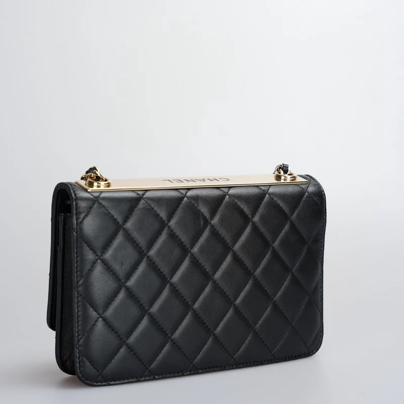 Chanel Trendy CC Geldbörse an Kette WOC Schwarzes Lammleder Gold Hardware
