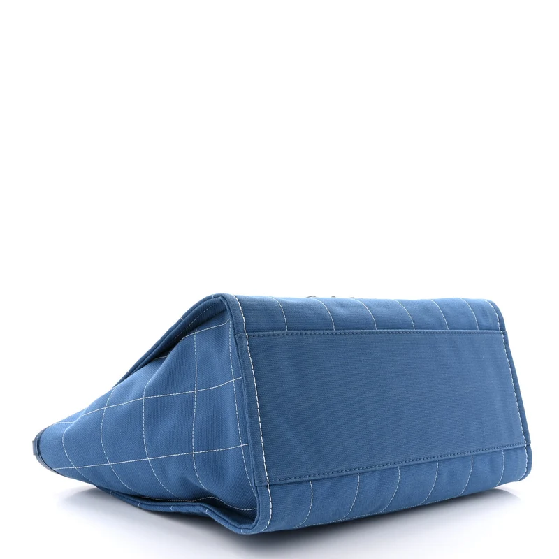 Chanel Deauville Tote Bag aus blauem Canvas aus der Cruise Collection 2023