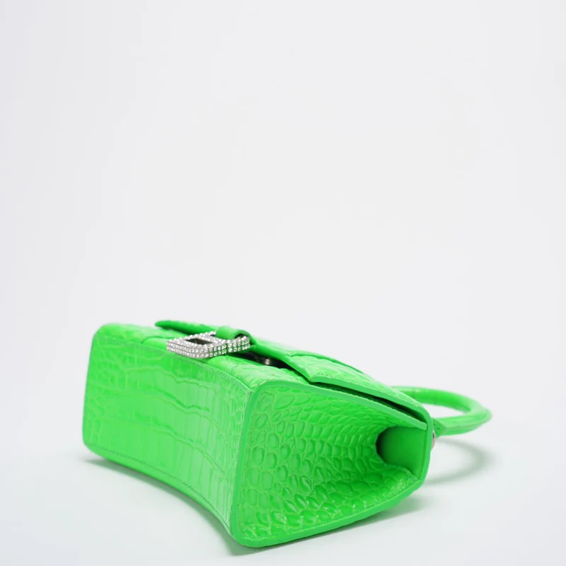 Balenciaga Hourglass XS Handtasche mit Krokodilprägung in Grün