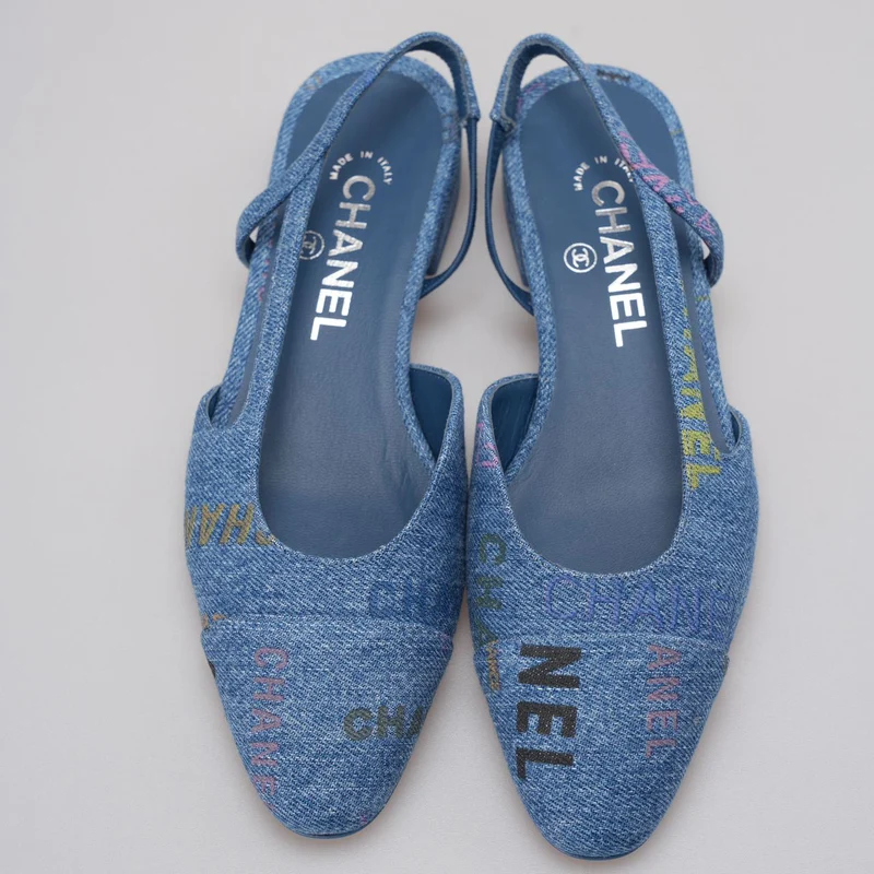 Chanel Denim Slingback Flats Cap Toe CC Hellblau Mehrfarbig Größe 36.5