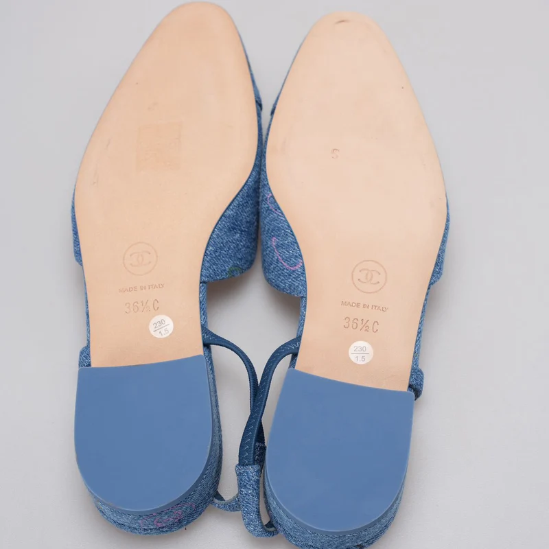 Chanel Denim Slingback Flats Cap Toe CC Hellblau Mehrfarbig Größe 36.5