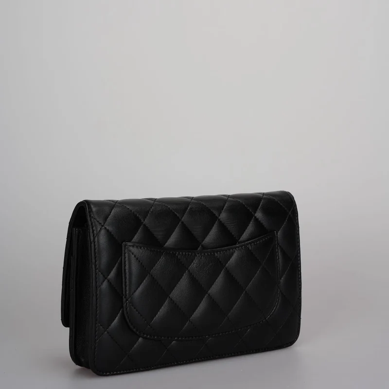 Chanel Schwarzes klassisches WOC-Lammleder mit silberner Hardware