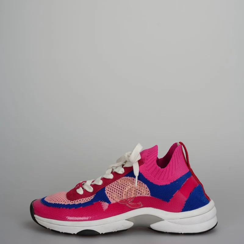 Chanel Stoff Wildleder Kalbsleder Stretch CC Sneakers Rosa, Rot und Blau Größe 39