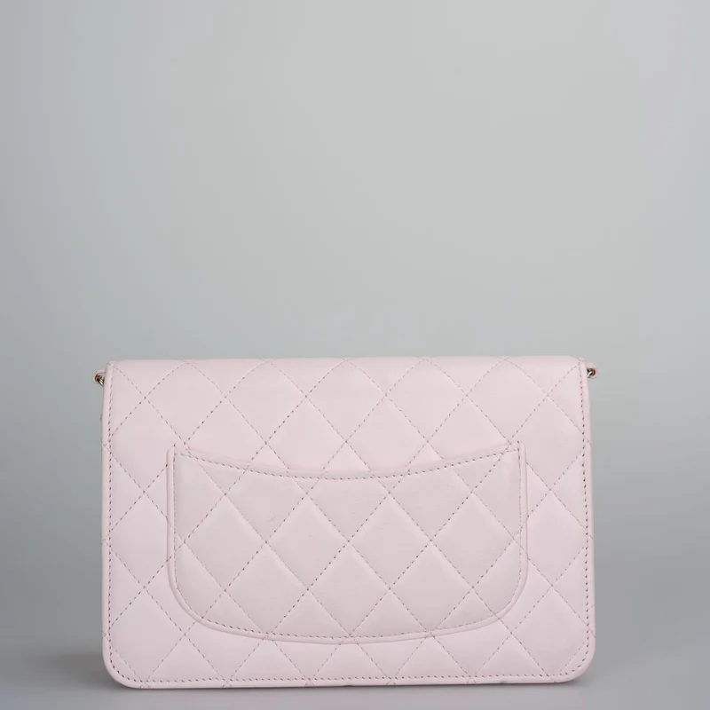 Chanel Baby Rosa gesteppte Lammleder Perlen Geldbörse auf Kette Tasche