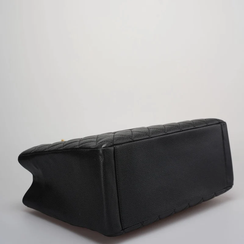 Chanel Grand Shopping Tote Schwarze GST-Tasche aus Kaviarleder mit goldener Hardware Medium