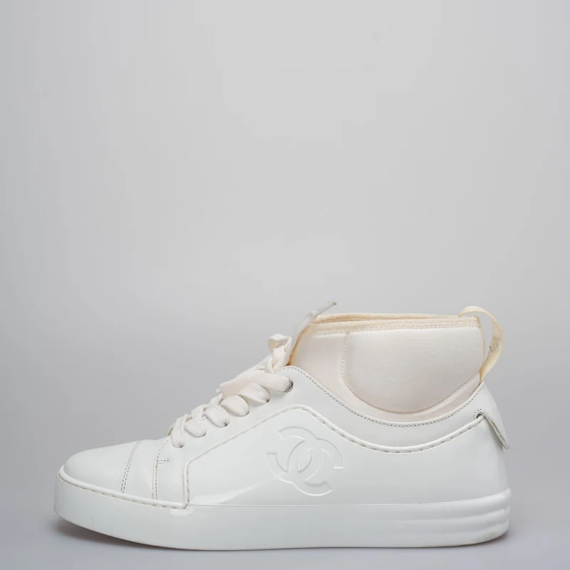 Chanel CC Ankle Sneakers aus weißem Gummi und Leder, Größe 37,5