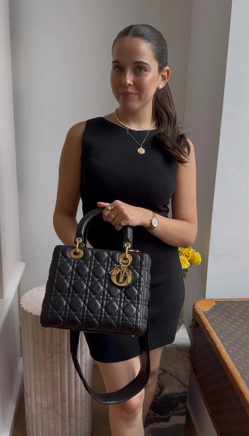 Christian Dior Schwarzes mittelgroßes Lammleder mit goldener Hardware von 2017