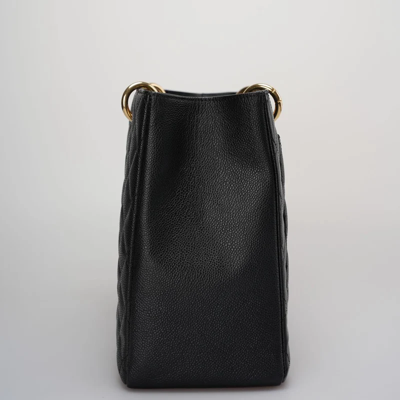 Chanel GST Schwarze Tasche aus Cavier-Leder mit goldenen Beschlägen von 2014, Teil 1